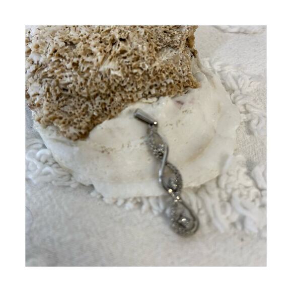 STERLING SILVER 3 Teardrop Cubic Zirconia Pendant Silver Elegant Minimalistic - Picture 1 of 4